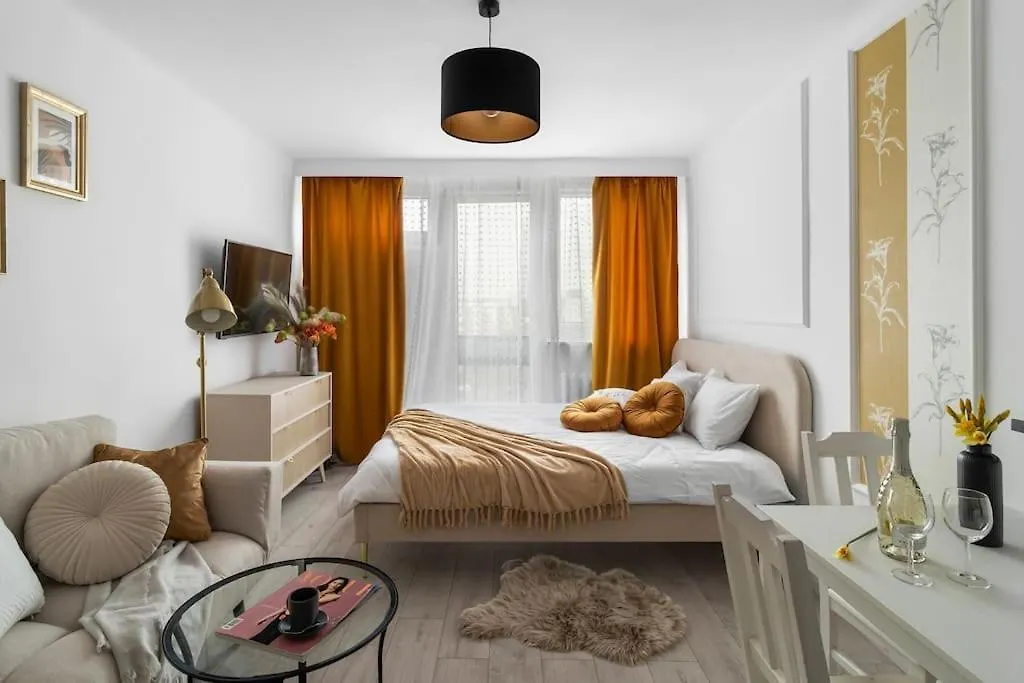 Air-Conditioned Downtown Oasis On Foot To Central Station Metro Smarttv Wifi Varsavia 0*,  Polonia