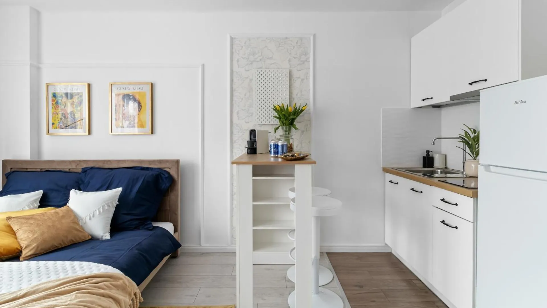 Air-Conditioned Downtown Oasis On Foot To Central Station Metro Smarttv Wifi Varsavia