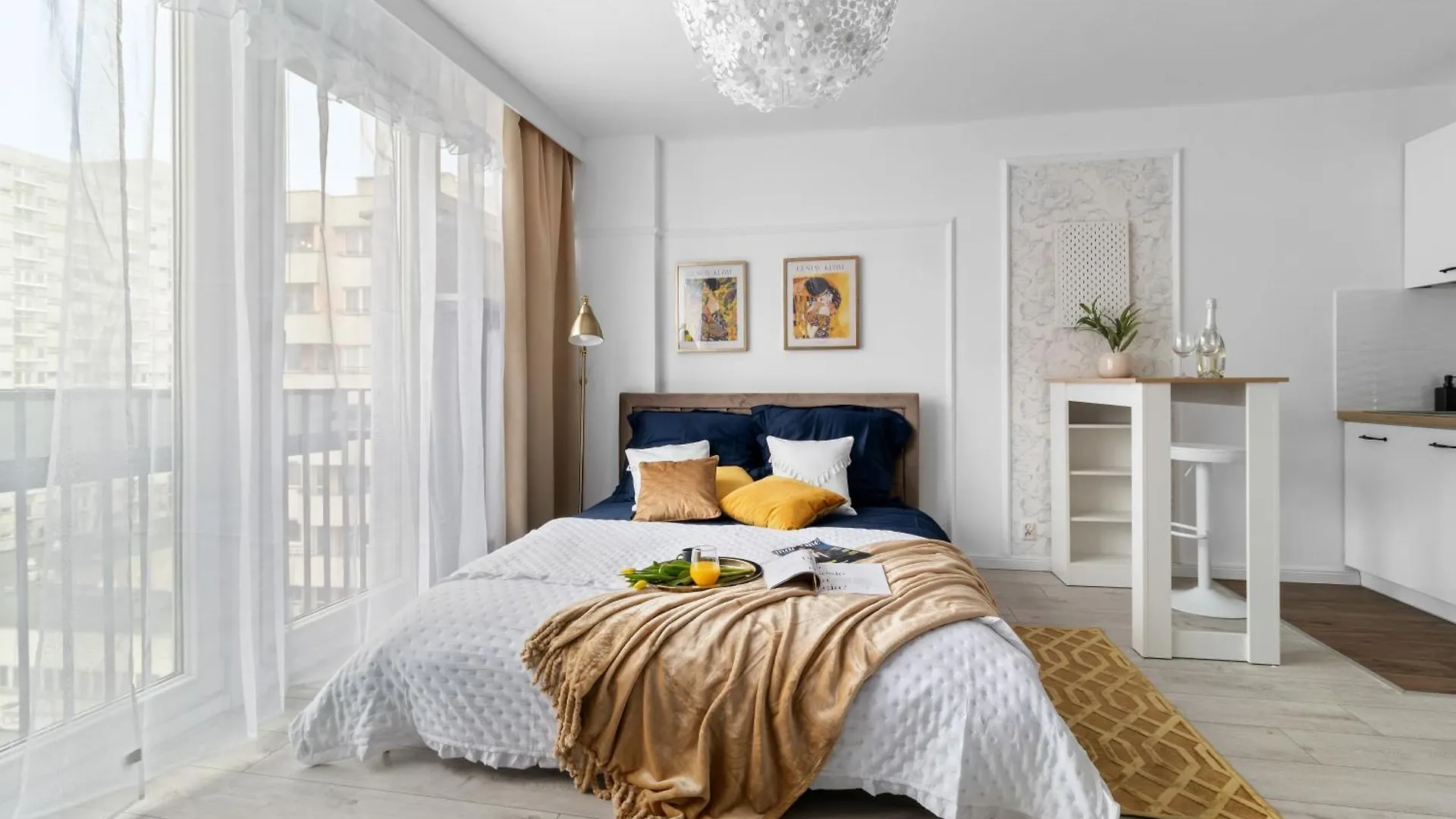 Appartamento Air-Conditioned Downtown Oasis On Foot To Central Station Metro Smarttv Wifi Varsavia